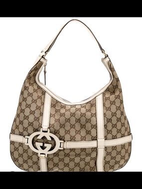 Gucci Beige GG Supreme Canvas Shoulder Bag with White Trim and Silver Hardware